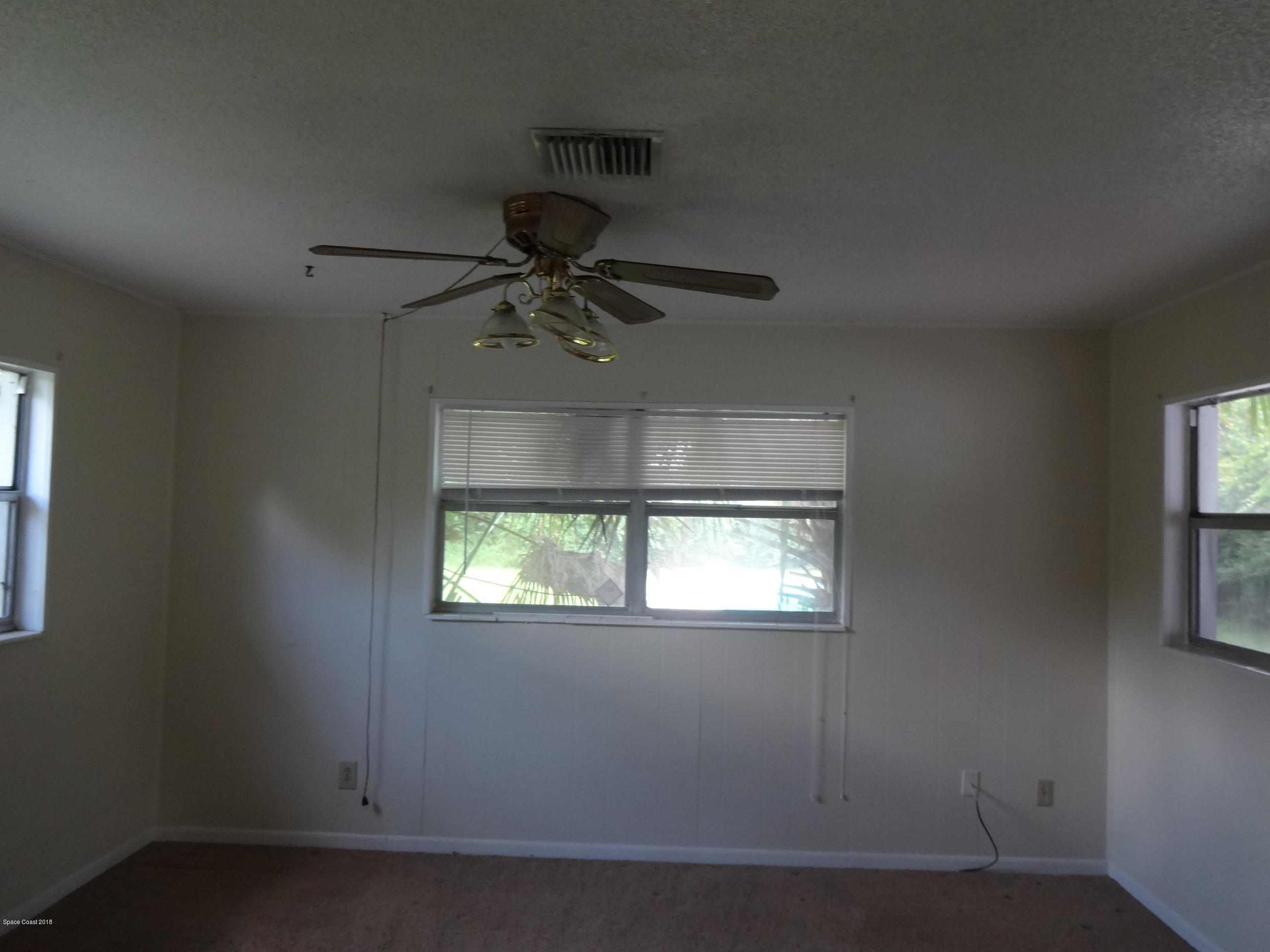 2127 Lucille Lane Melbourne, FL 32935 - Photo 10 of 14 DSC05975
