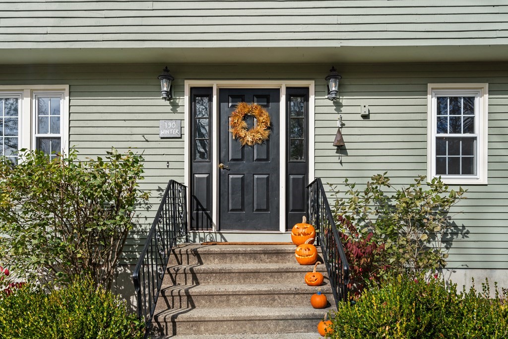 190 Winter Street Ashland, MA 01721 - Photo 2 of 26 Gallery Image 2