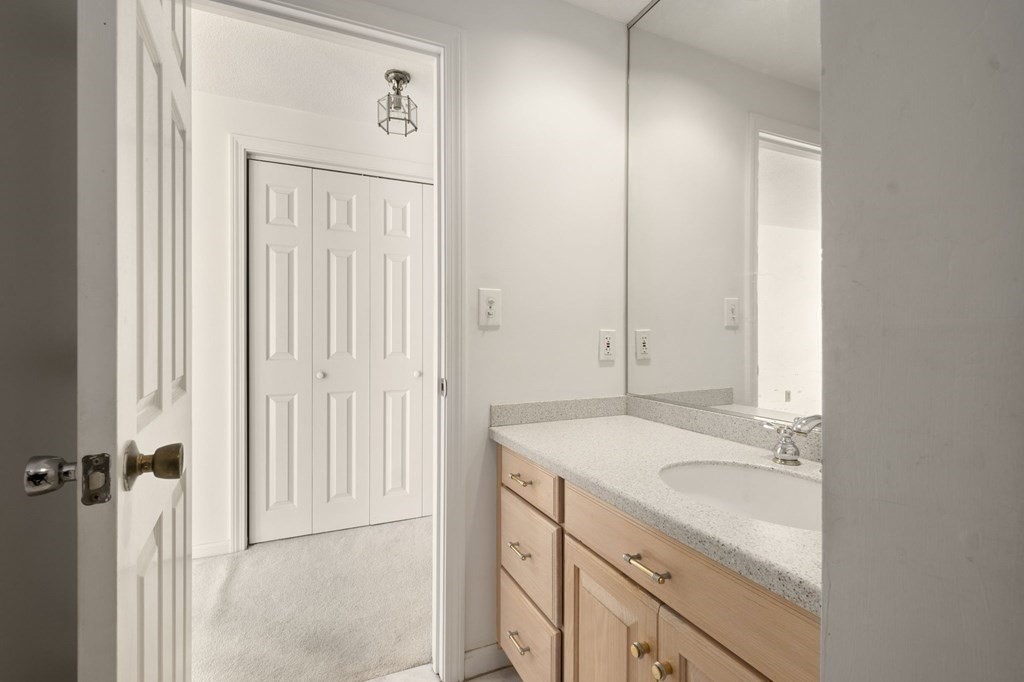 138 Village Post Road, Unit 138 Danvers, MA 01923 - Photo 13 of 27 Gallery Image 13