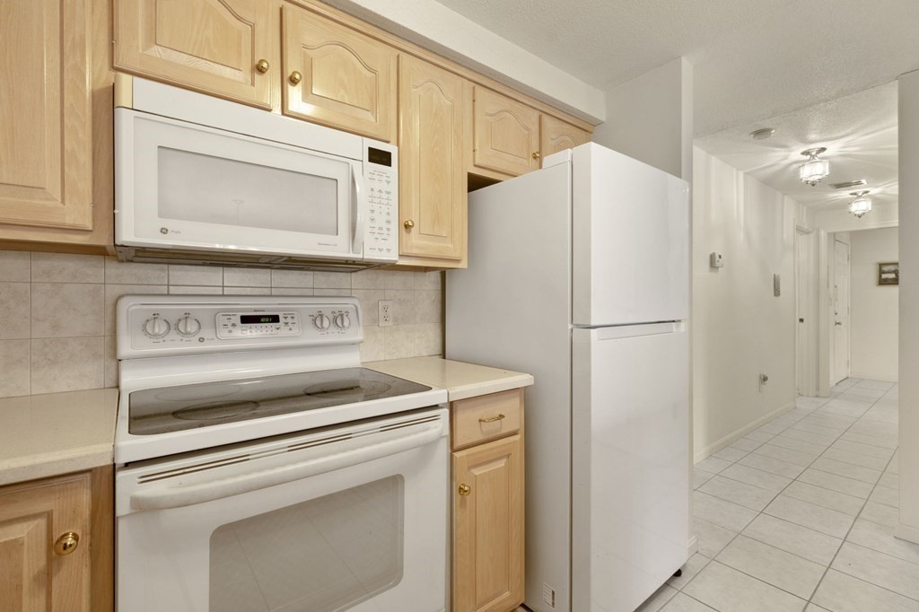138 Village Post Road, Unit 138 Danvers, MA 01923 - Photo 8 of 27 Gallery Image 8