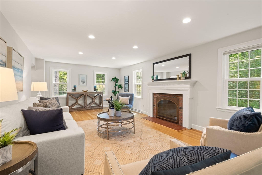 33 Mossman Road Sudbury, MA 01776 - Photo 5 of 30