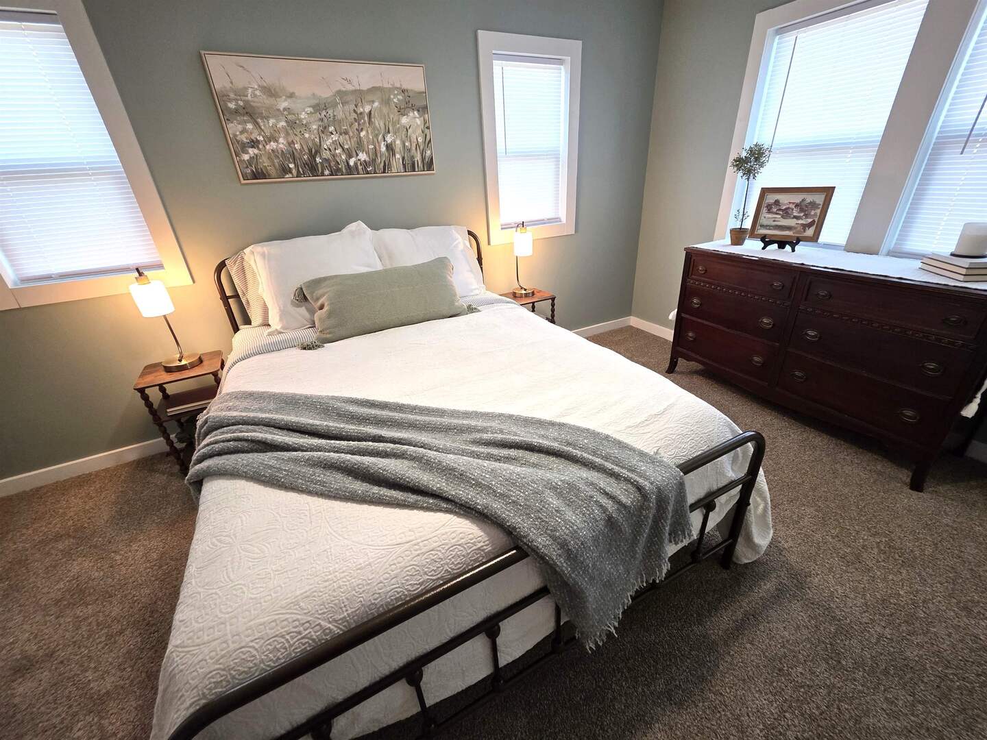 312 Lincoln Avenue Flora, IL 62839 - Photo 47 of 80 a bedroom with a bed and window