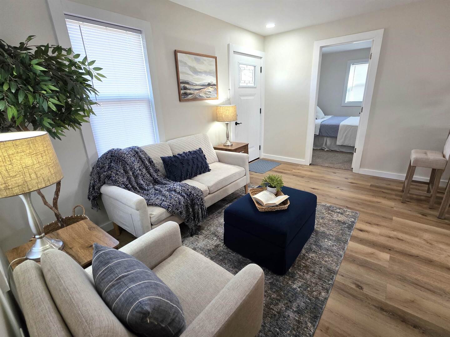 312 Lincoln Avenue Flora, IL 62839 - Photo 50 of 80 a living room with furniture and a potted plant