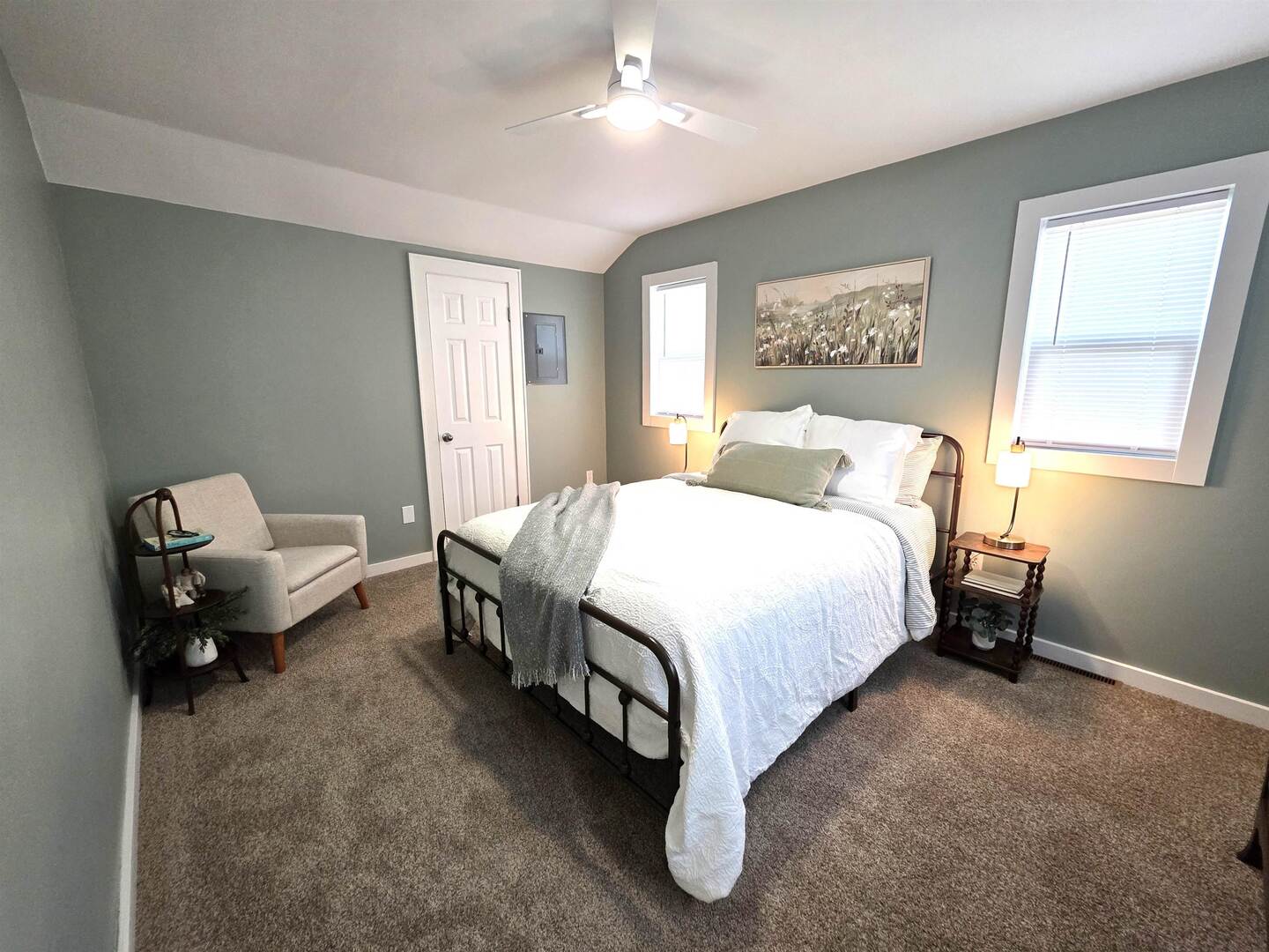 312 Lincoln Avenue Flora, IL 62839 - Photo 5 of 80 a bedroom with a bed and a couch