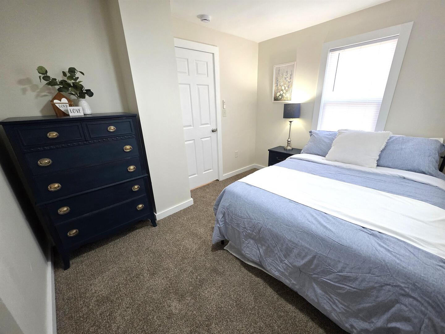 312 Lincoln Avenue Flora, IL 62839 - Photo 55 of 80 a bedroom with a bed and a window