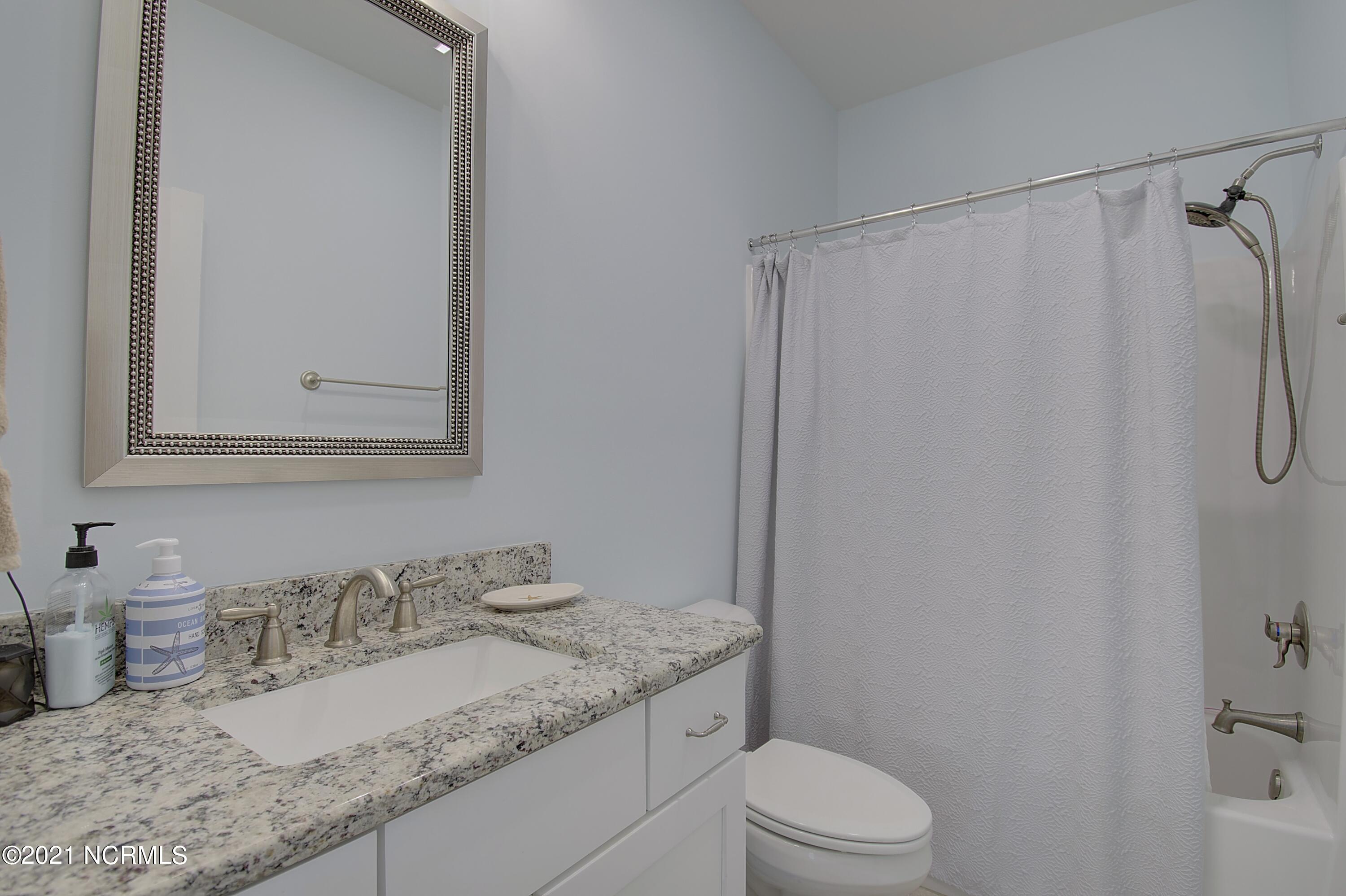 409 Planter's Ridge Drive Sunset Beach, NC 28468 - Photo 21 of 35 HALL BATH
