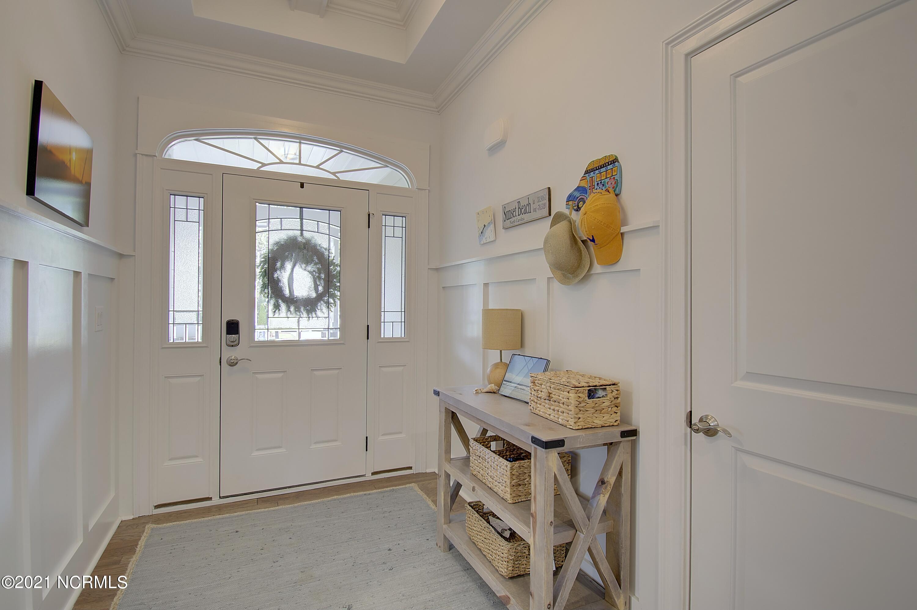 409 Planter's Ridge Drive Sunset Beach, NC 28468 - Photo 4 of 35 FOYER 2