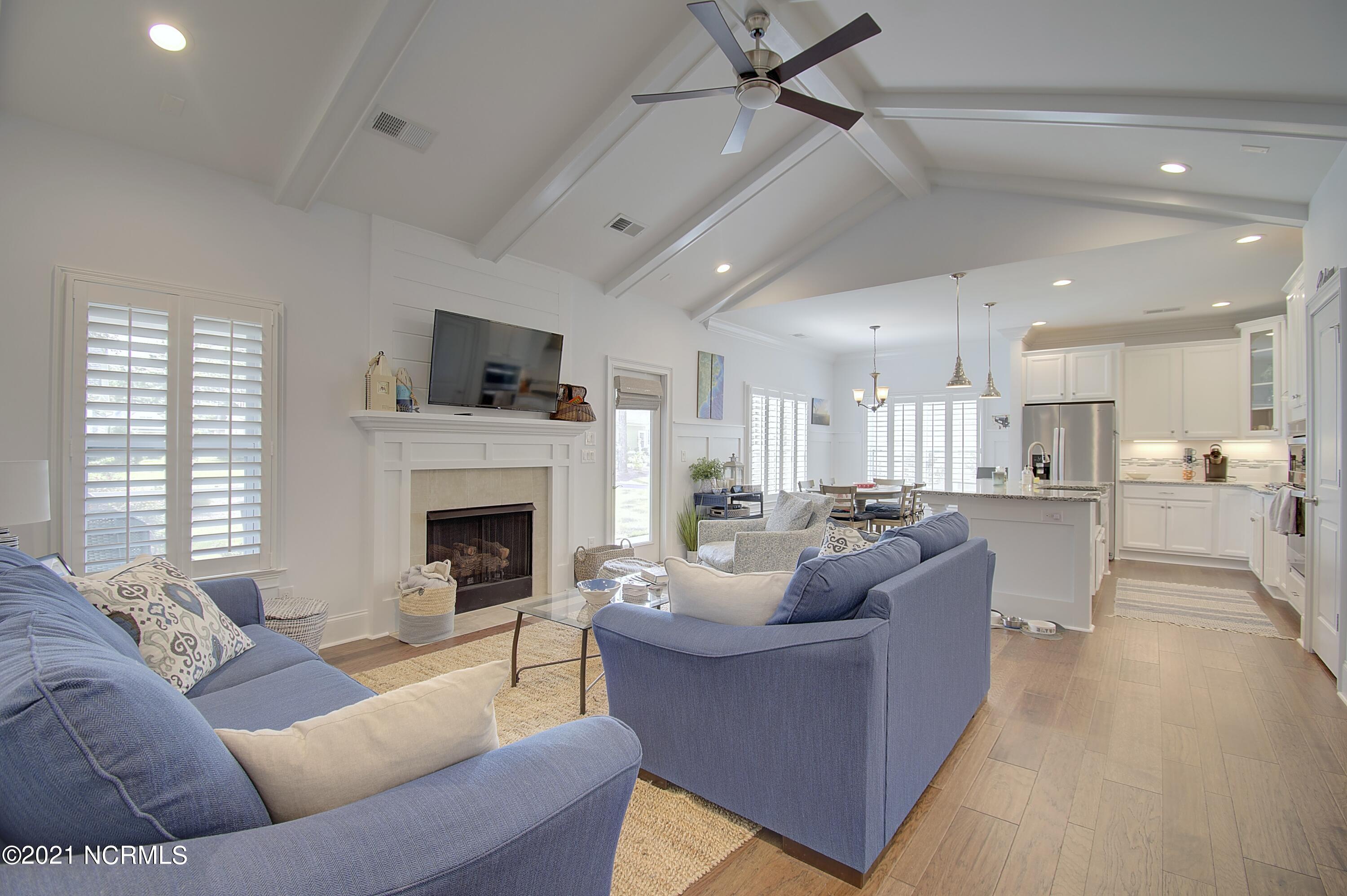 409 Planter's Ridge Drive Sunset Beach, NC 28468 - Photo 6 of 35 GREAT ROOM 2
