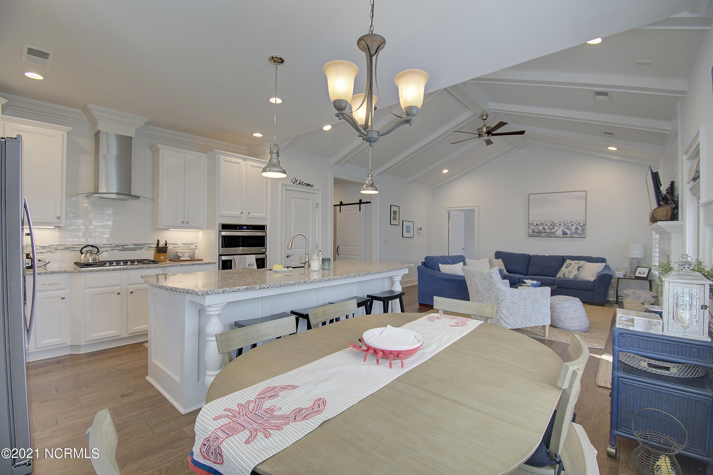 409 Planter's Ridge Drive Sunset Beach, NC 28468 - Photo 10 of 35 GREAT ROOM3