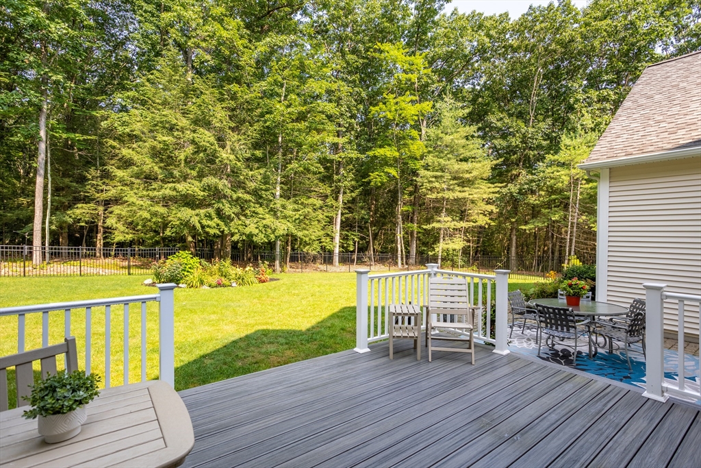 72 Brian Road Lancaster, MA 01523 - Photo 37 of 42