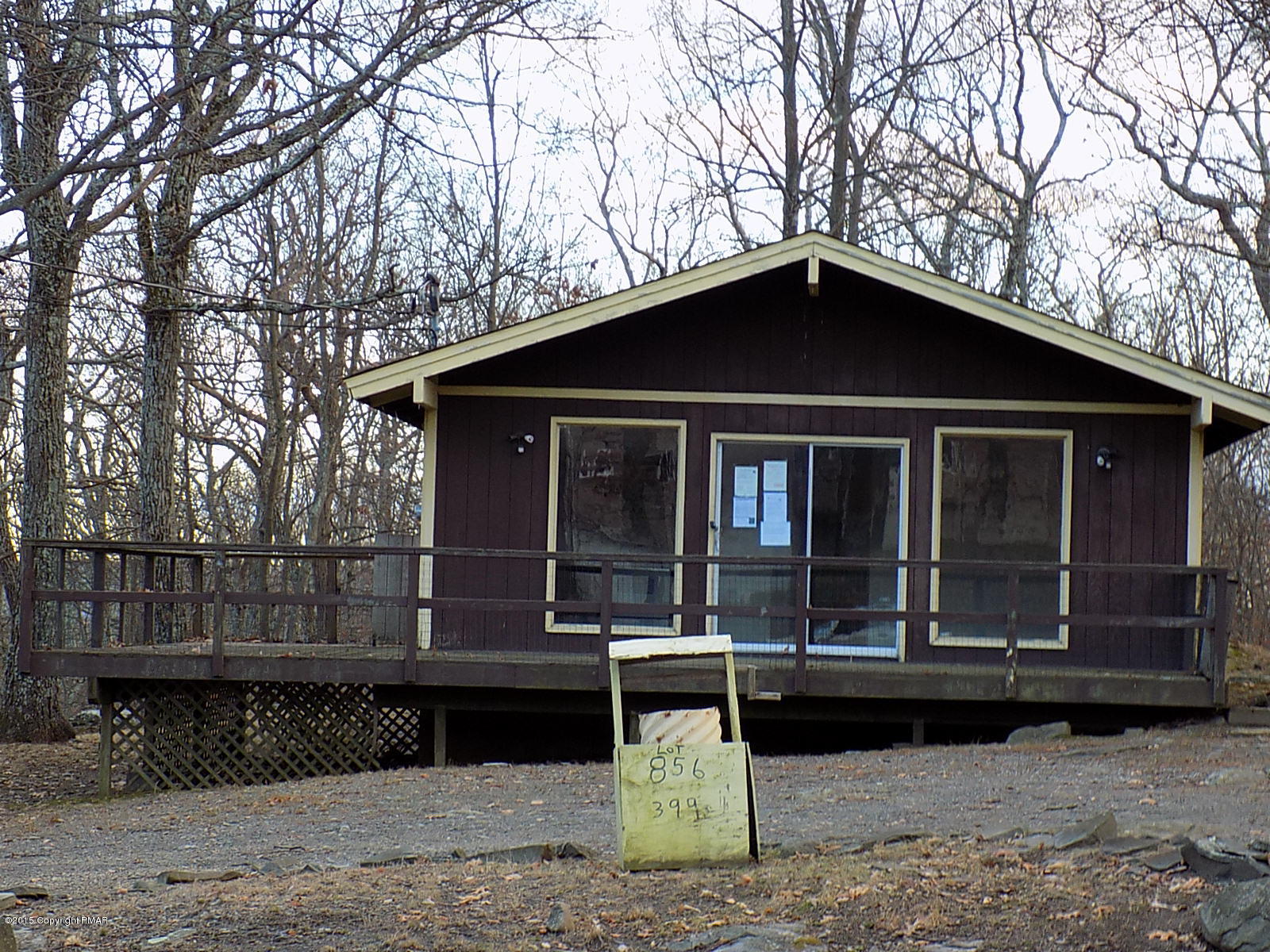 856 Gold Finch Road Bushkill, PA 18324 - Photo 7 of 10 a front view of a house with garden