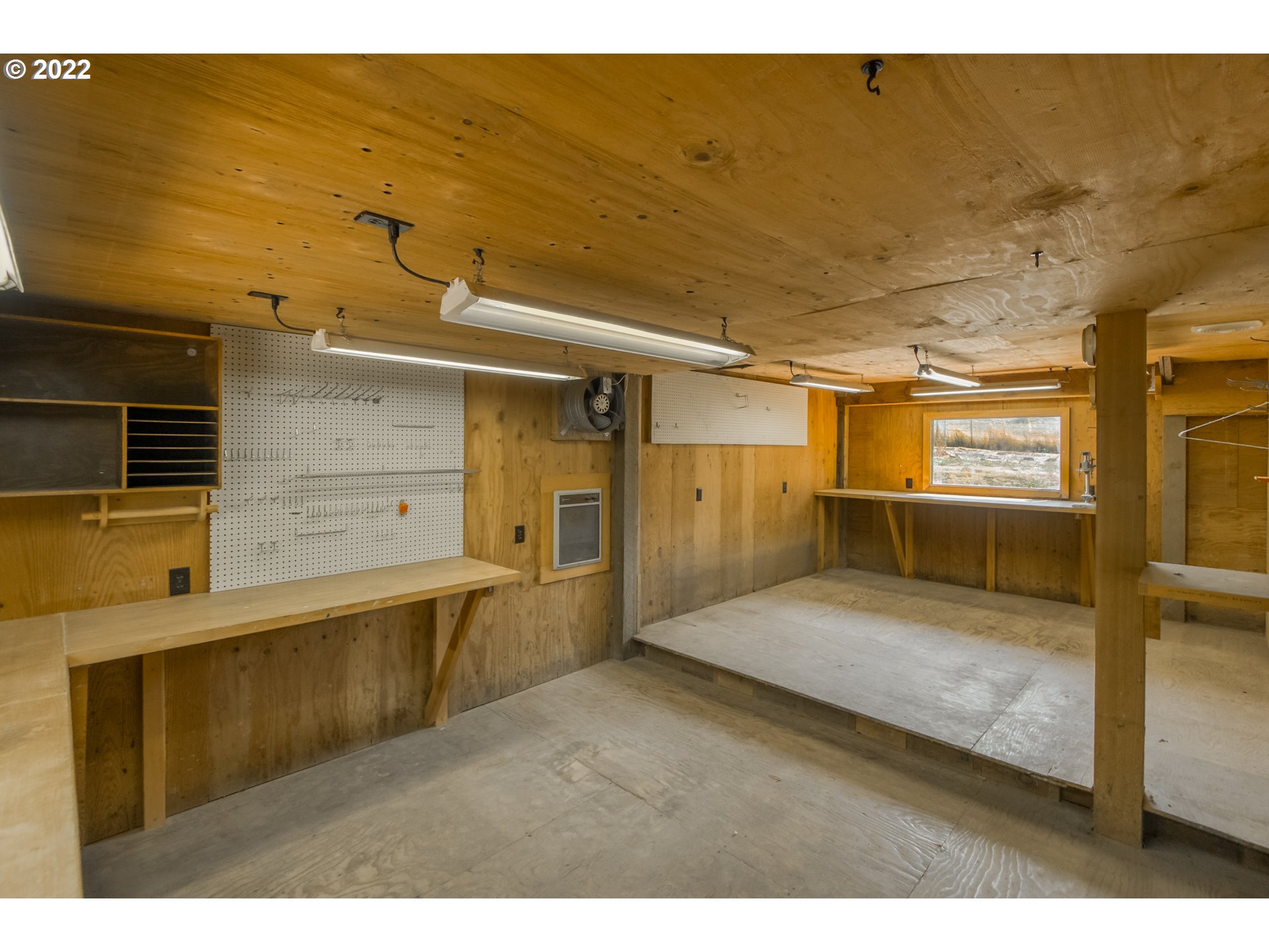17353 South Potter Road Oregon City, OR 97045 - Photo 29 of 32 Workshop