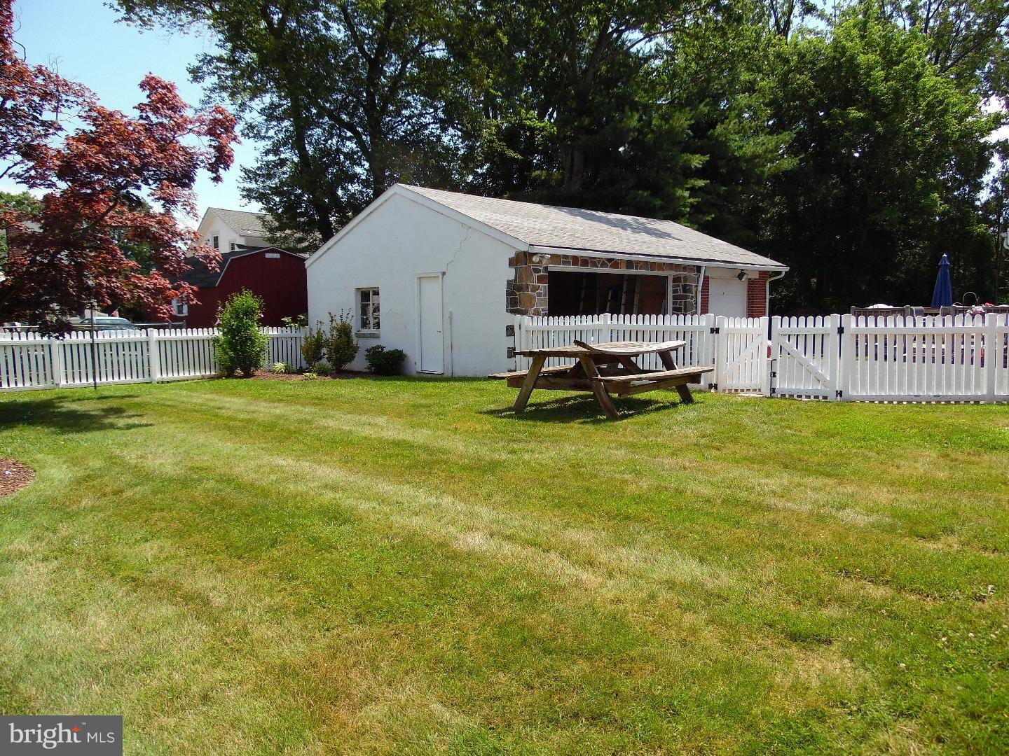 311 Rodman Road Wilmington, DE 19809 - Photo 20 of 25 Back Yard