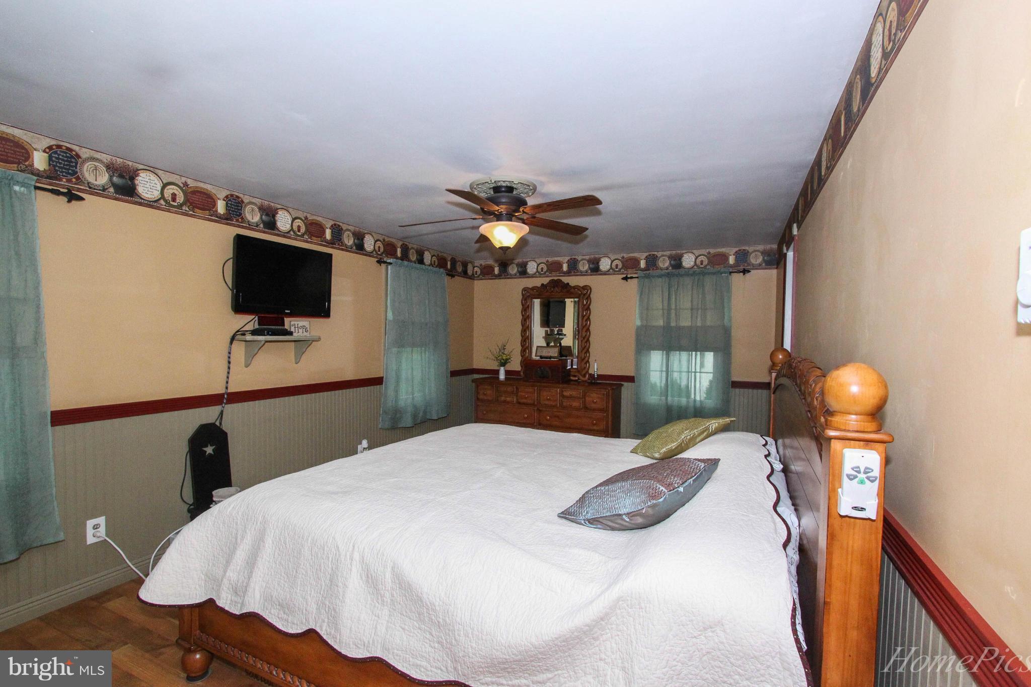 7520 Mountain Laurel Road Boonsboro, MD 21713 - Photo 18 of 30 Bedroom (Master)