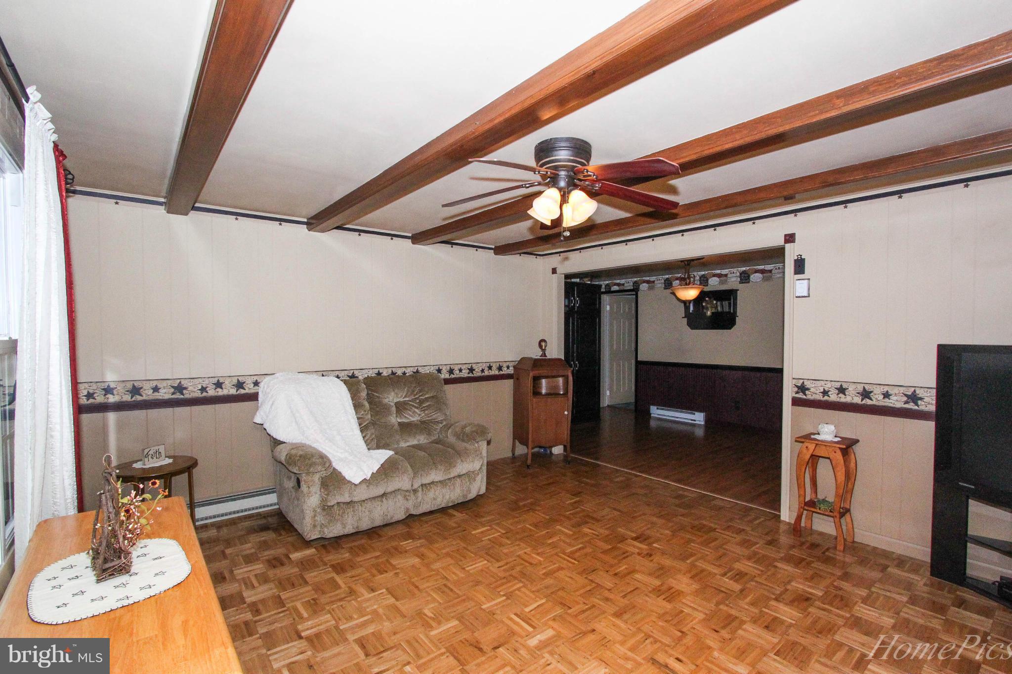 7520 Mountain Laurel Road Boonsboro, MD 21713 - Photo 9 of 30 Living Room