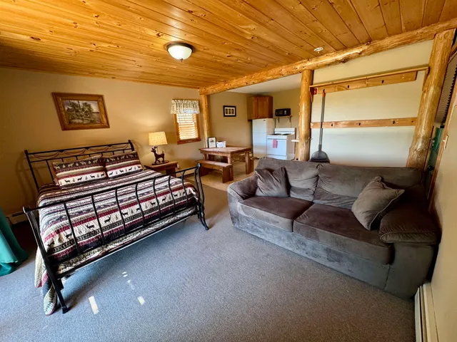 $425,000 | 370 Percy Road, Stratford, NH 03590