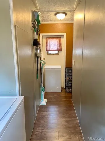 a view of hallway with elevator