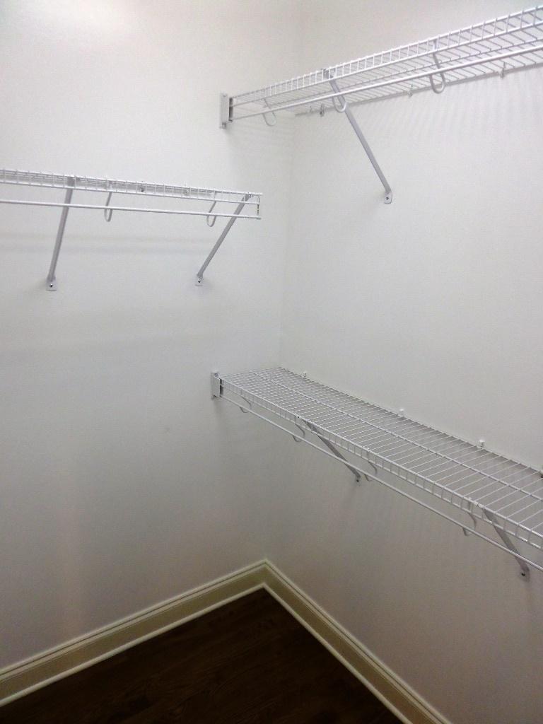 103 Cascade Lane Oak Ridge, TN 37830 - Photo 13 of 31 Her walk-in closet