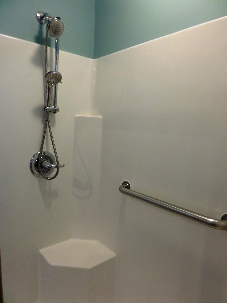 103 Cascade Lane Oak Ridge, TN 37830 - Photo 16 of 31 Walk in shower