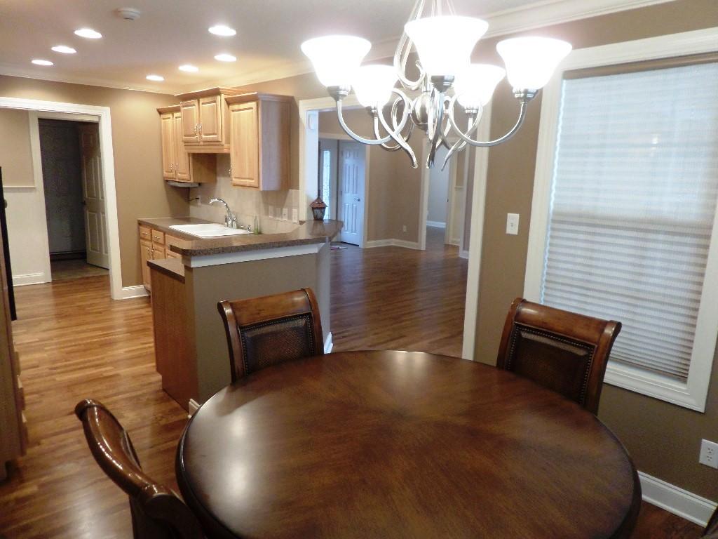 103 Cascade Lane Oak Ridge, TN 37830 - Photo 8 of 31 Dining room 2