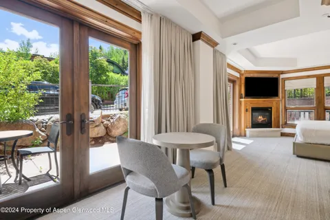 $775,000 | 415 East Dean Street, Unit 44ABC WEEKS 51/52, Aspen, CO 81611