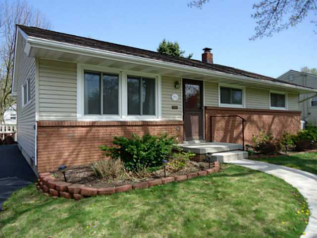 2770 Nottingham Road Columbus, OH 43221 - Photo 1 of 25