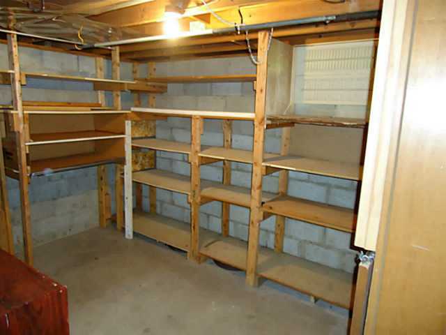 2770 Nottingham Road Columbus, OH 43221 - Photo 19 of 25