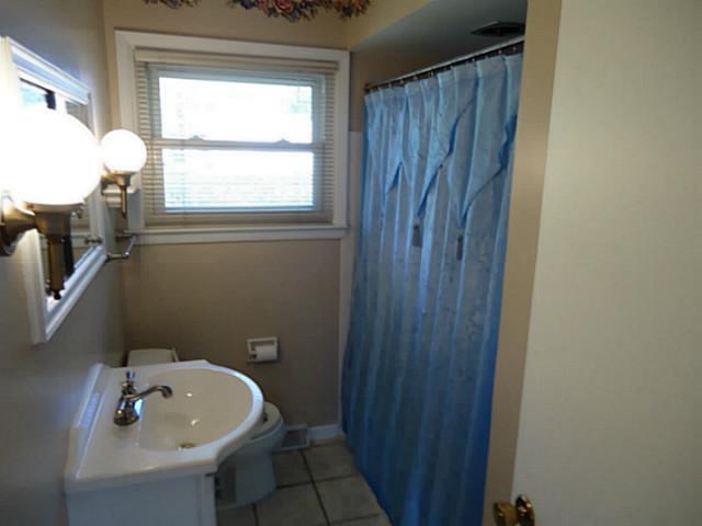 2770 Nottingham Road Columbus, OH 43221 - Photo 9 of 25