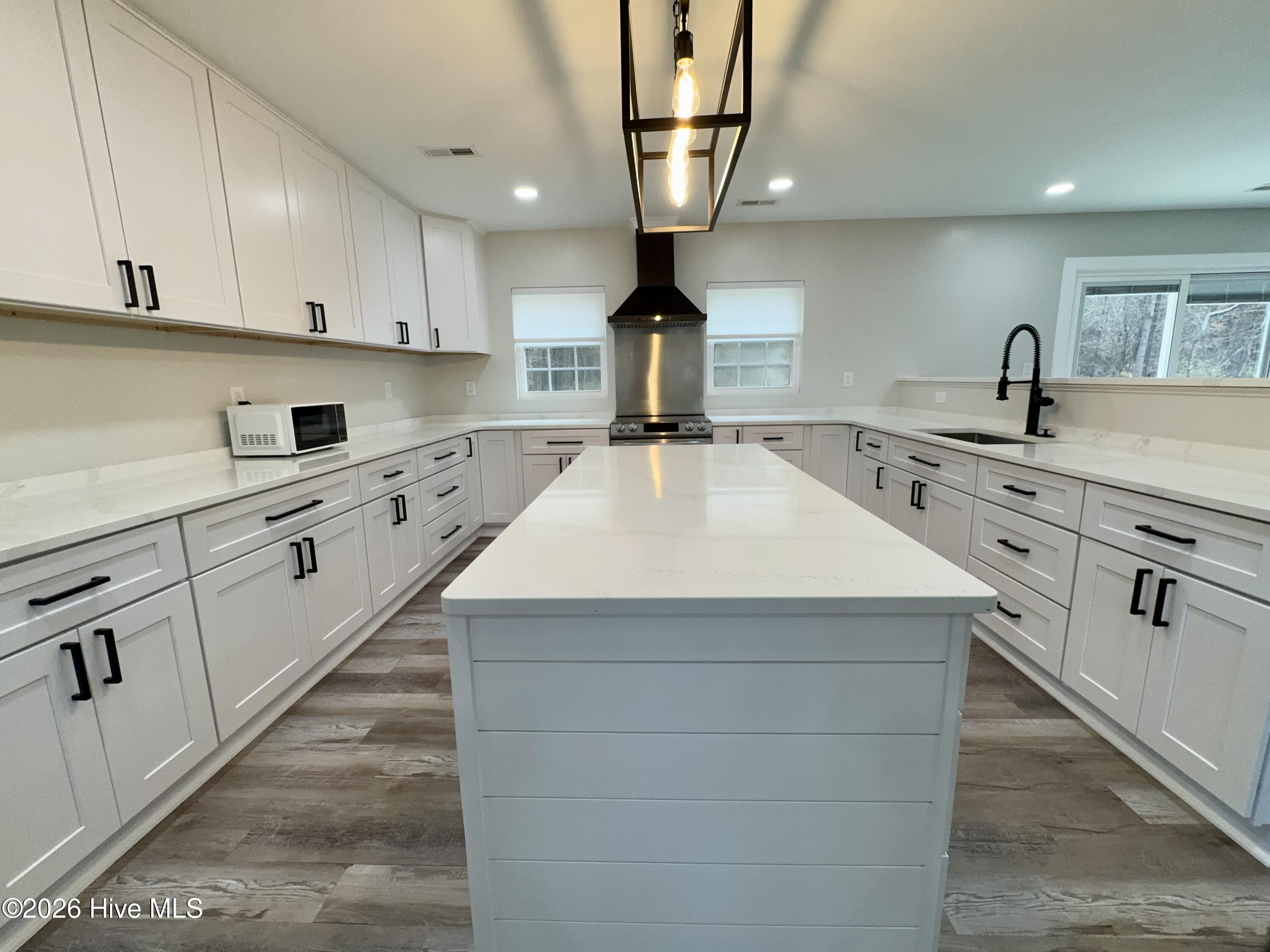 554 North Trotman Road Camden, NC 27921 - Photo 9 of 30 Huge Island and plenty of counter & cupboard space