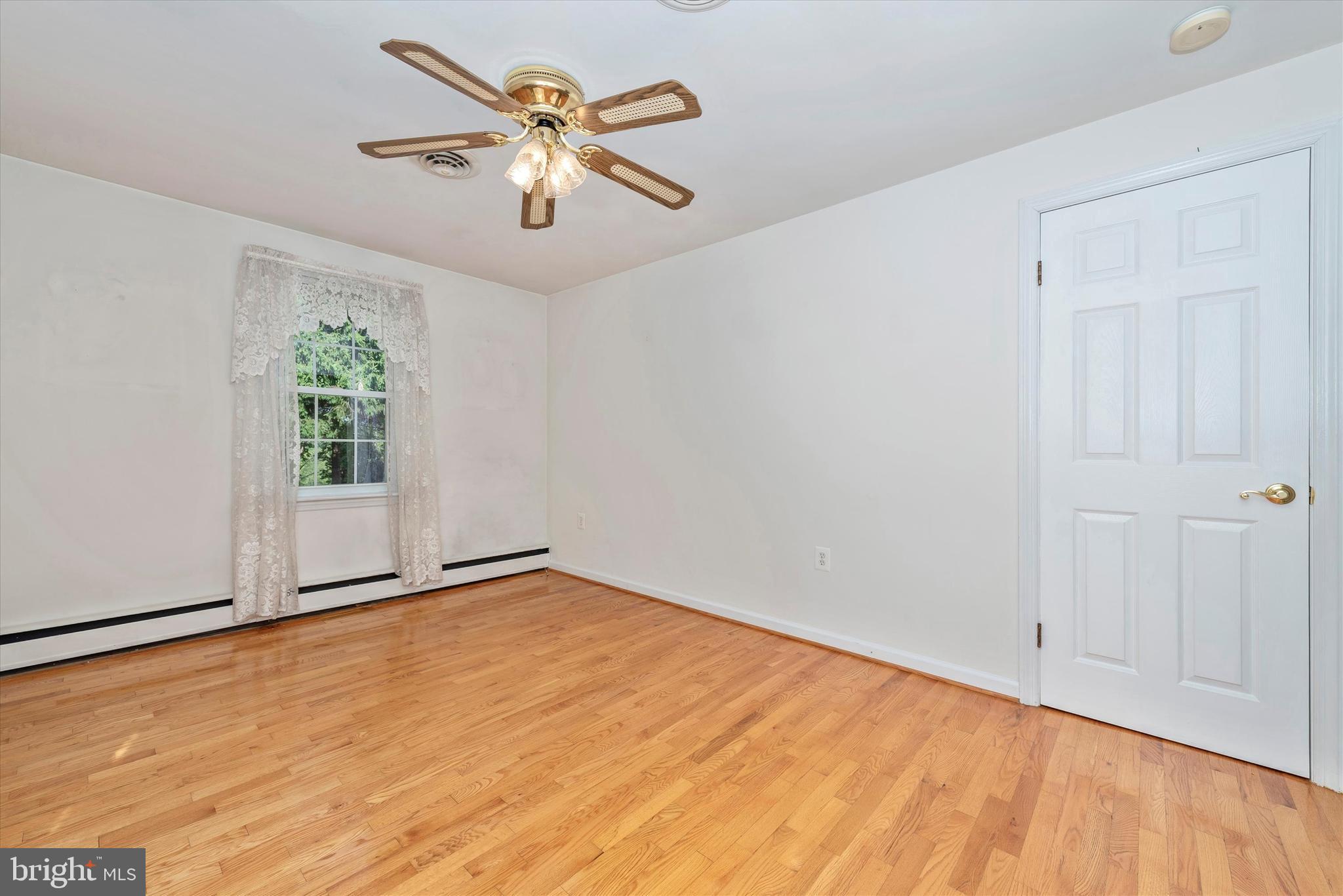 6924 Boyers Mill Road Frederick, MD 21701 - Photo 17 of 32 Bedroom 2