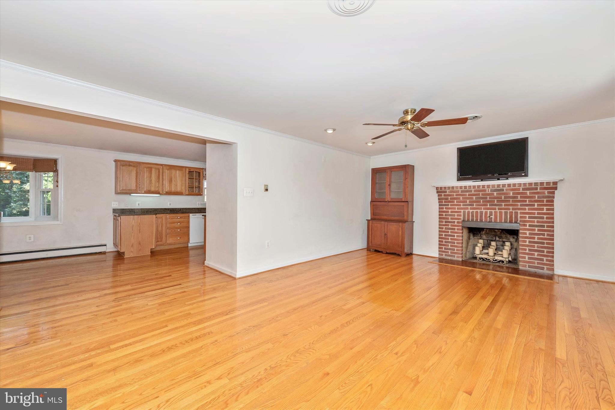 6924 Boyers Mill Road Frederick, MD 21701 - Photo 6 of 32 Gallery Image 6