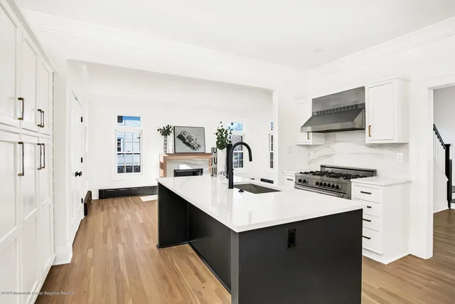 $7,900 | 23 Lincoln Avenue, Unit MAIN HOUSE, Rumson, NJ 07760