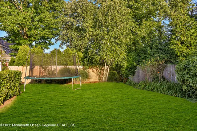 $7,900 | 23 Lincoln Avenue, Unit MAIN HOUSE, Rumson, NJ 07760