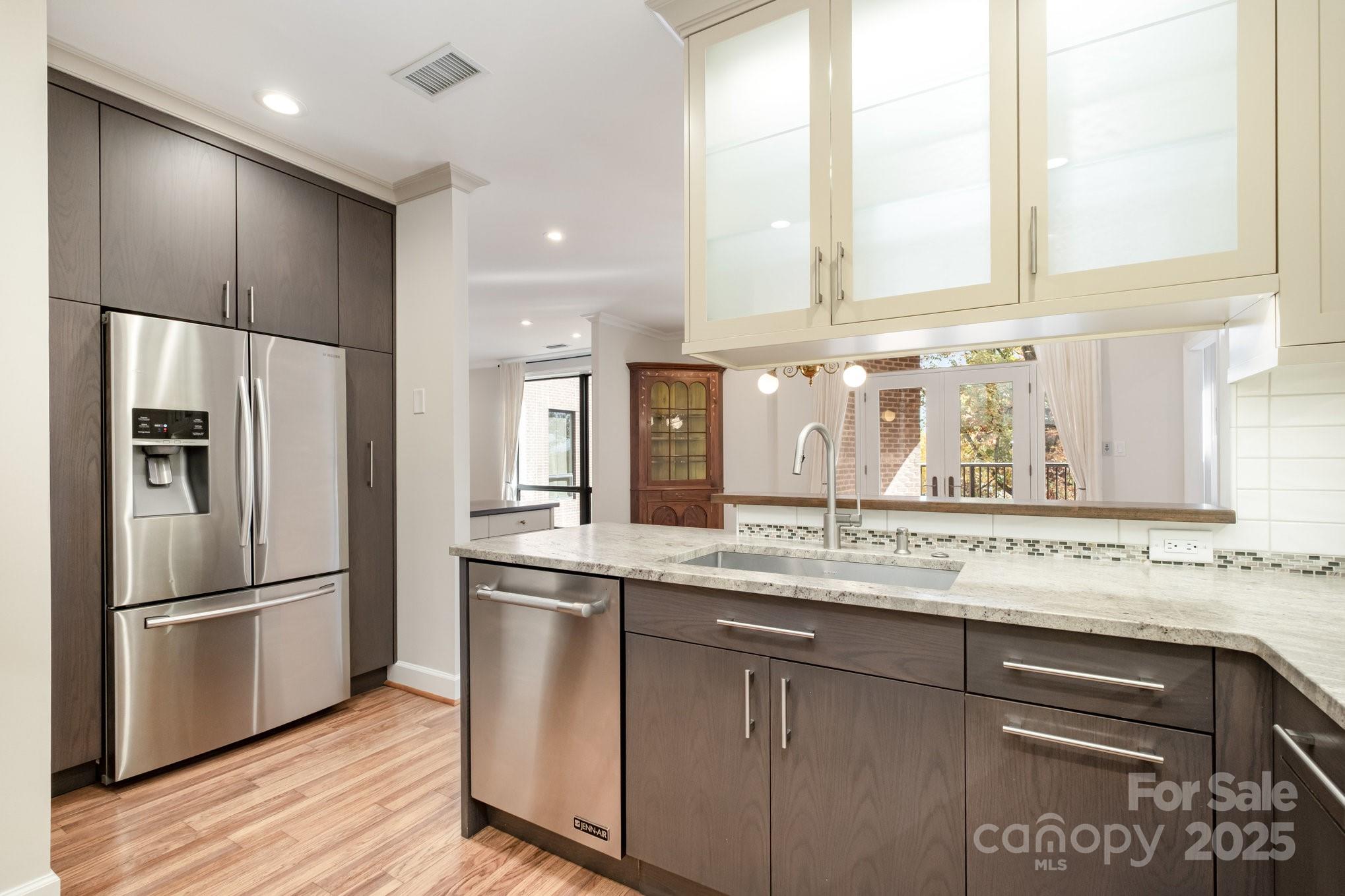 830 Cherokee Road Charlotte, NC 28207 - Photo 14 of 39 Gallery Image 14