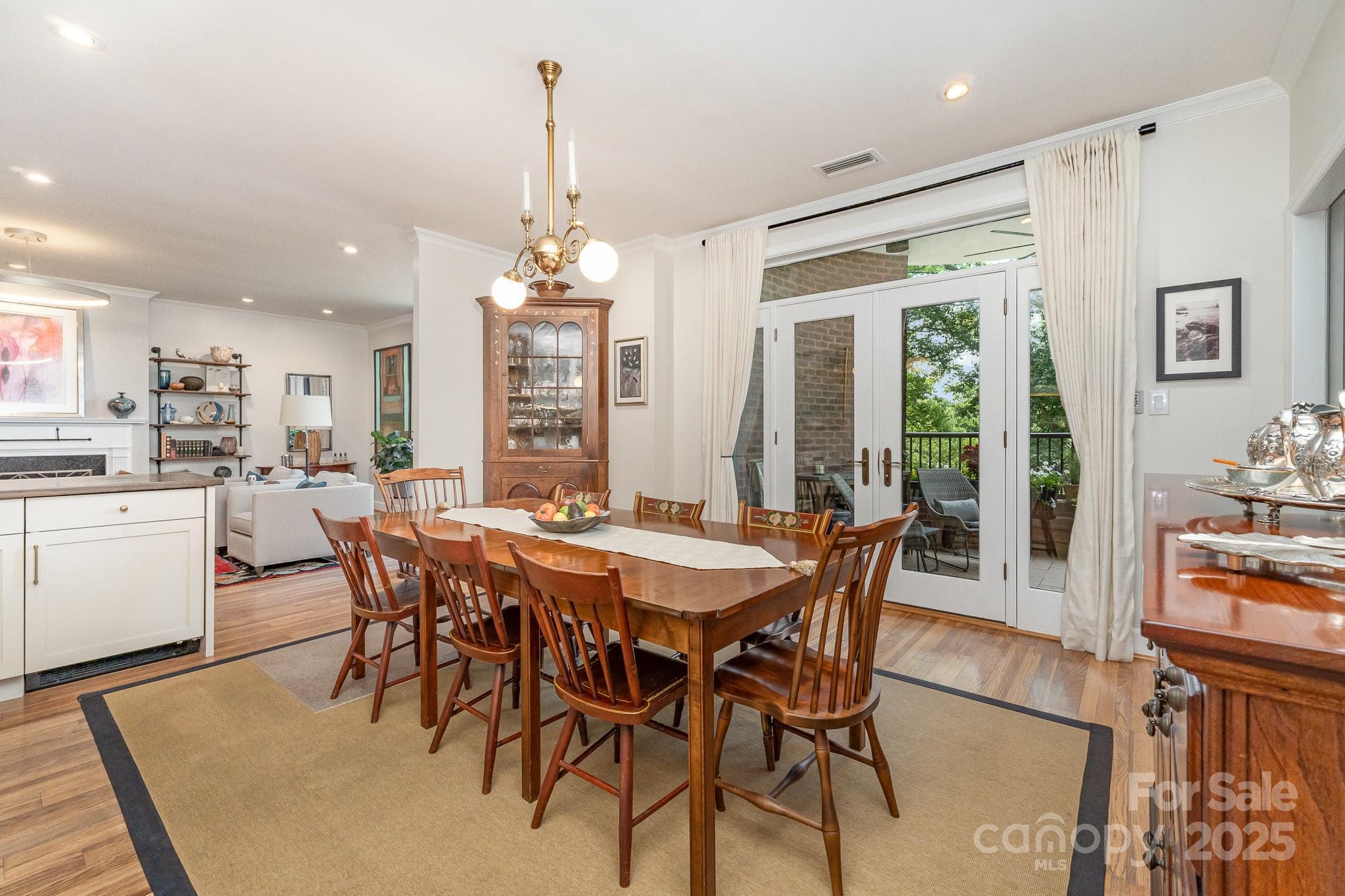830 Cherokee Road Charlotte, NC 28207 - Photo 17 of 39 Gallery Image 17