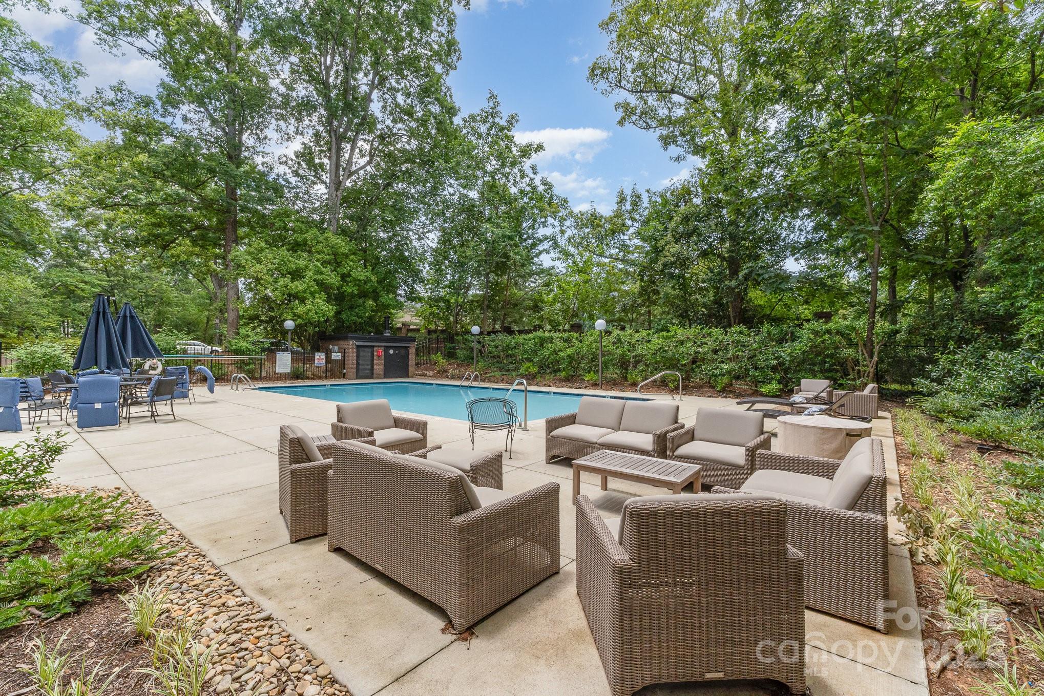 830 Cherokee Road Charlotte, NC 28207 - Photo 35 of 39 Gallery Image 35