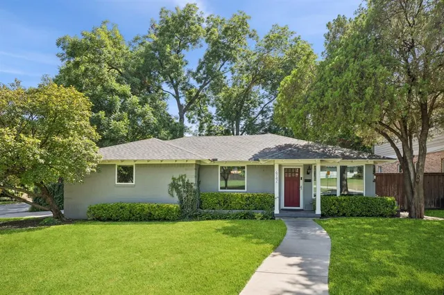 $925,000 | 6742 Williamson Road, Dallas, TX 75214