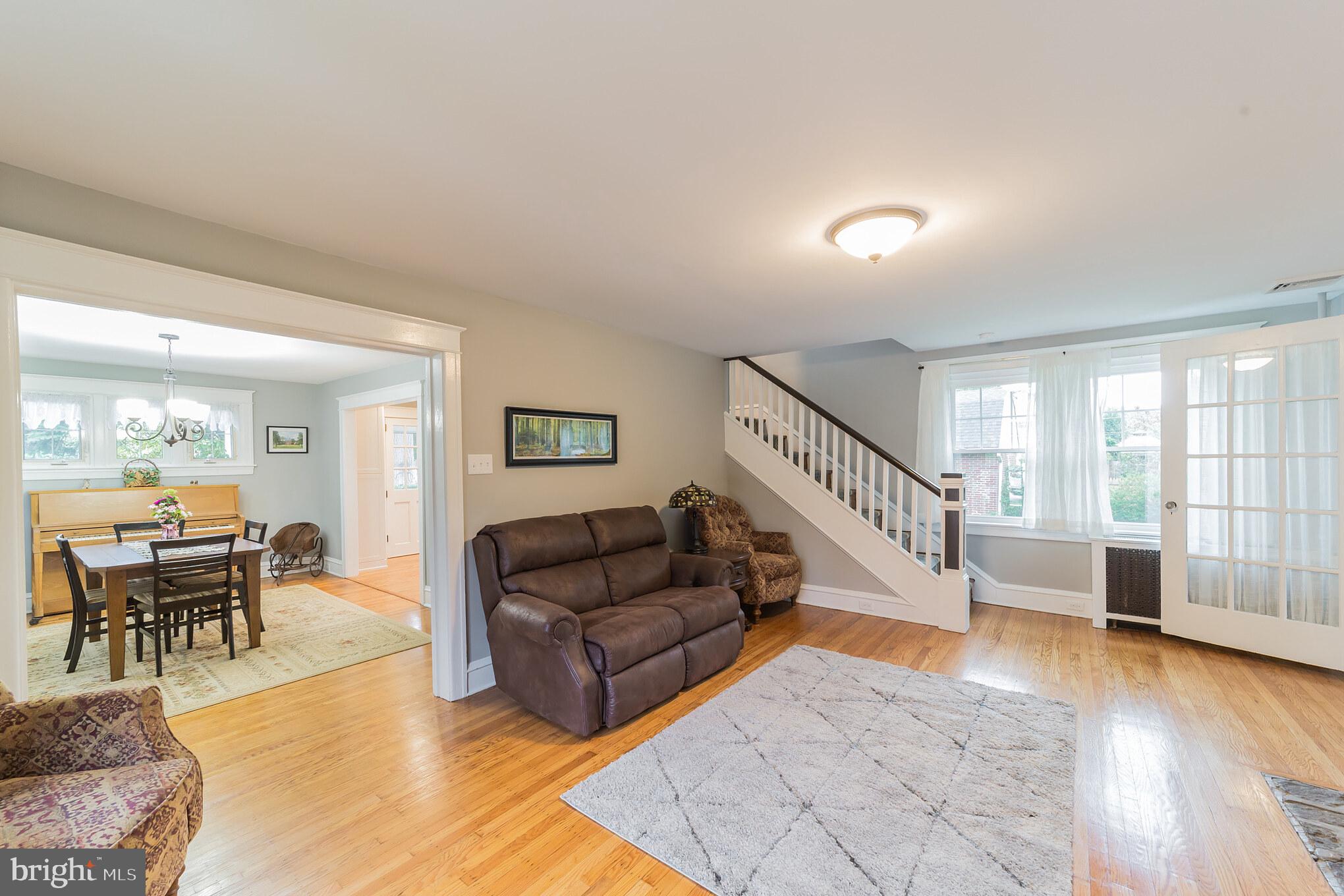 2 Melvin Road Phoenixville, PA 19460 - Photo 12 of 31 Living room from front entrance