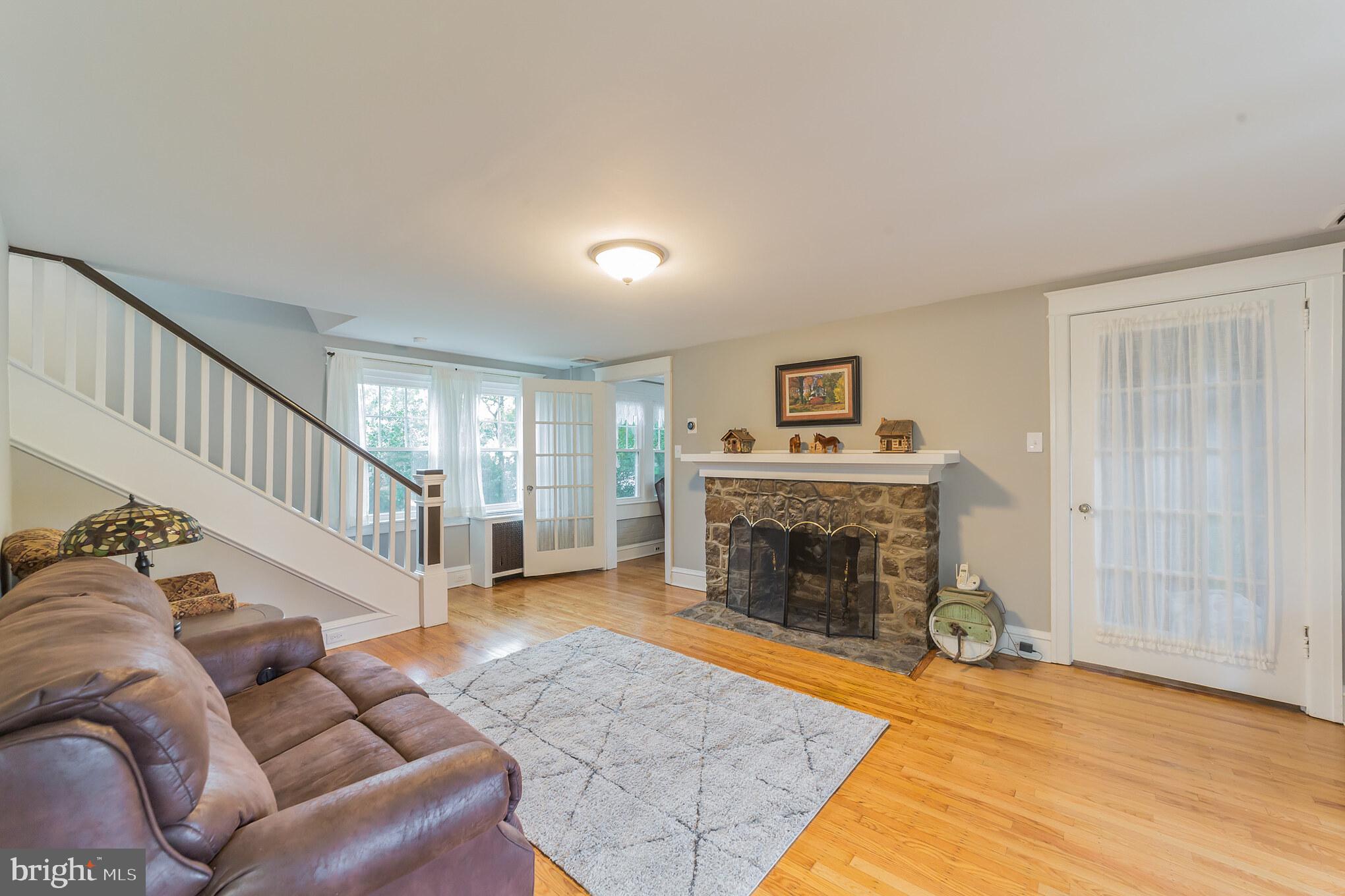 2 Melvin Road Phoenixville, PA 19460 - Photo 10 of 31 Living room
