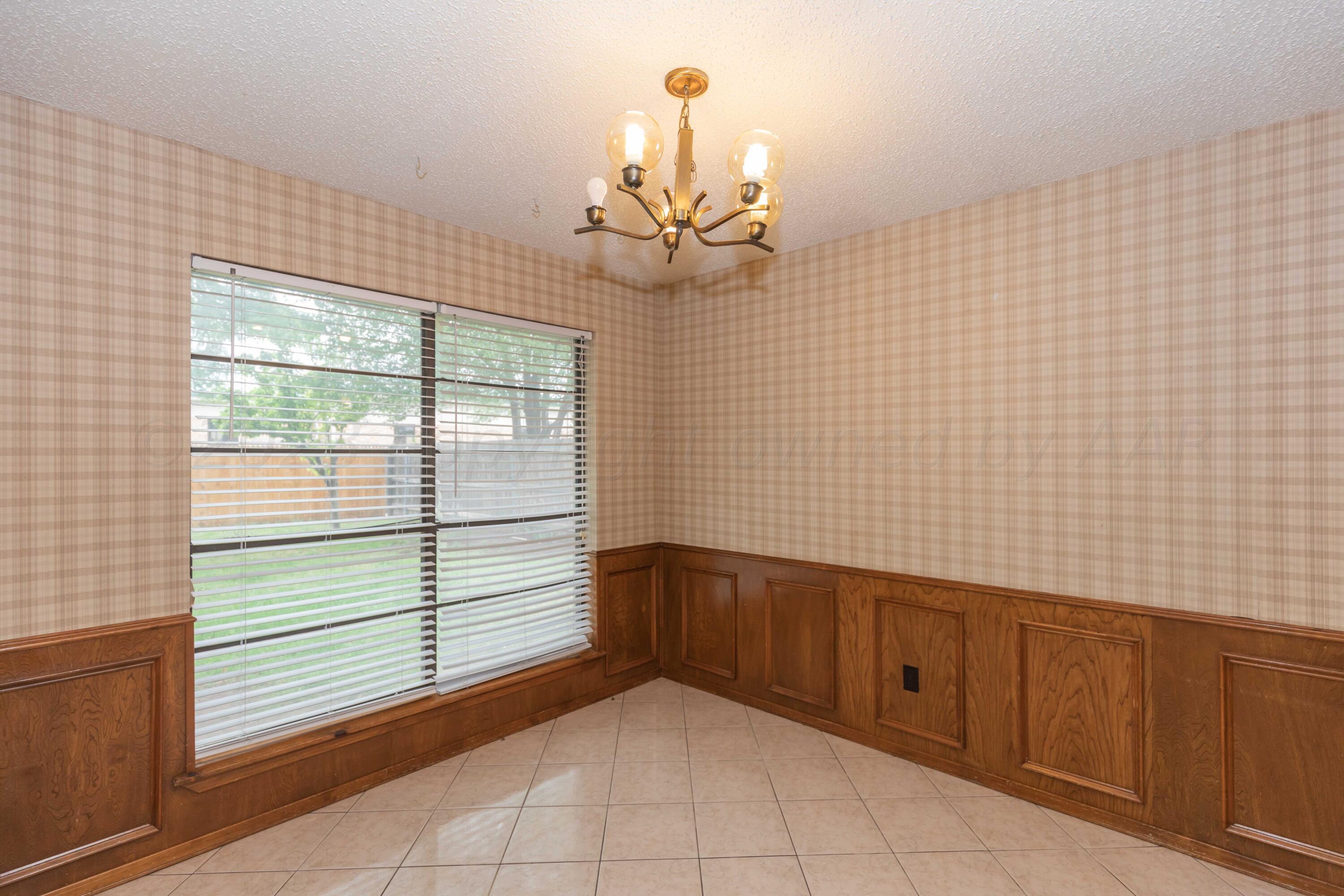 6006 Rutgers Street Amarillo, TX 79109 - Photo 14 of 40 DINING VIEW 1