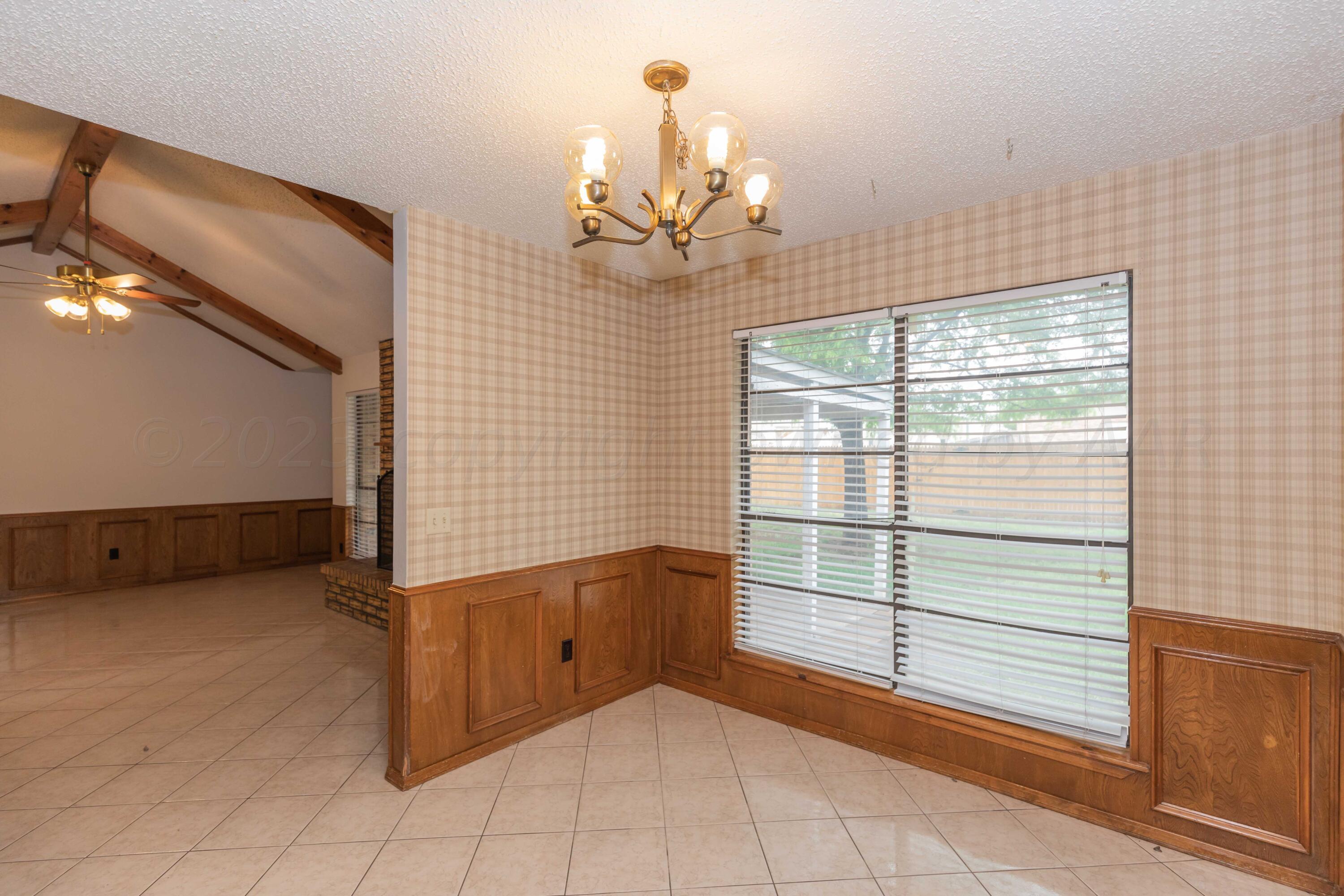 6006 Rutgers Street Amarillo, TX 79109 - Photo 15 of 40 DINING VIEW 2