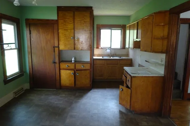 $59,900 | 110 East 9th Street, Neillsville, WI 54456