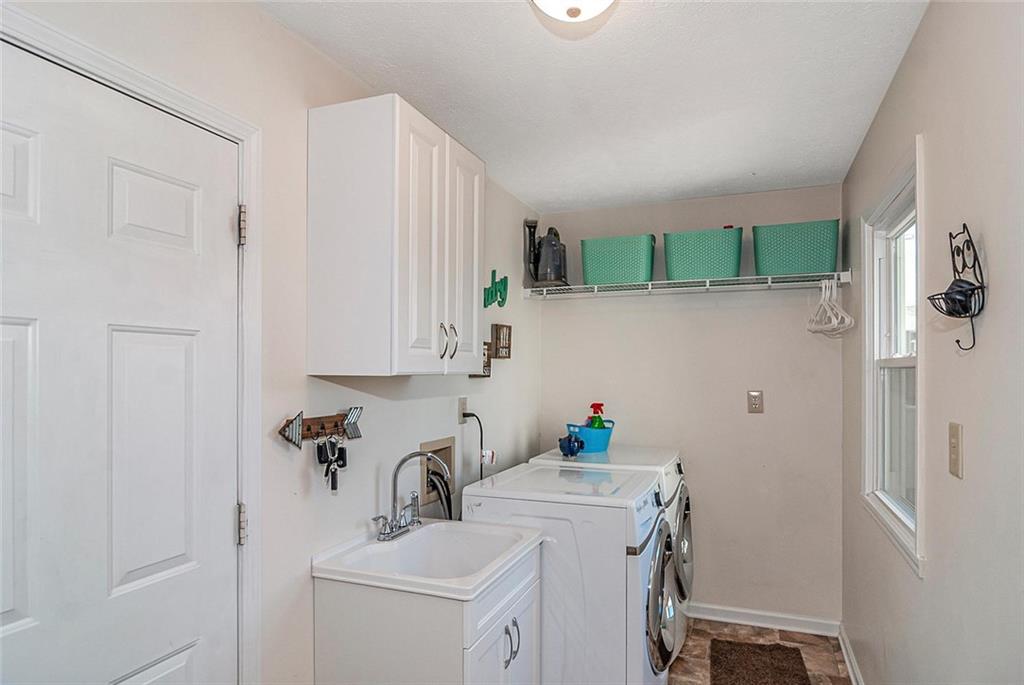 9916 Mapleton Court Fishers, IN 46037 - Photo 16 of 35 Gallery Image 16