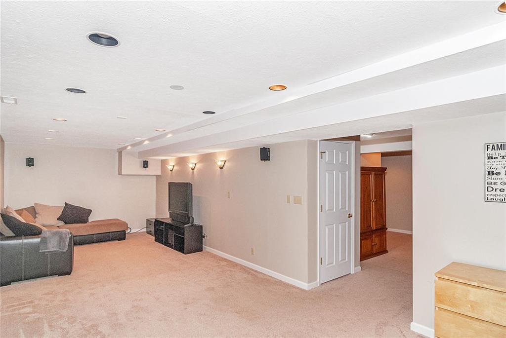 9916 Mapleton Court Fishers, IN 46037 - Photo 29 of 35 Gallery Image 29