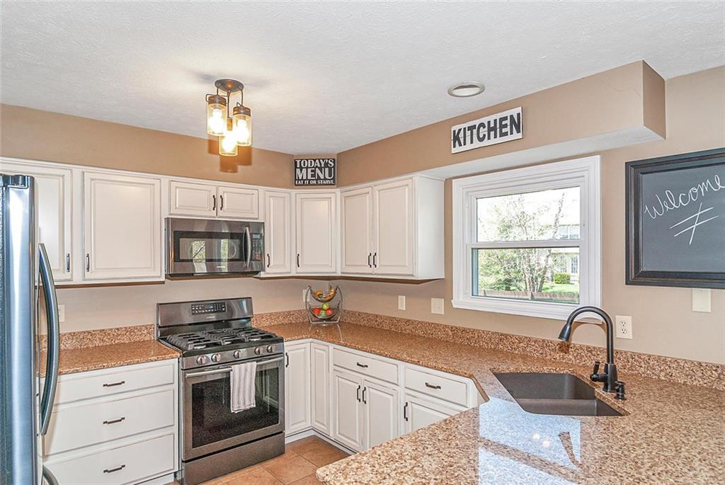 9916 Mapleton Court Fishers, IN 46037 - Photo 8 of 35 Gallery Image 8