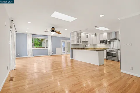 $1,999,000 | 4 Dale Court, Lafayette, CA 94595