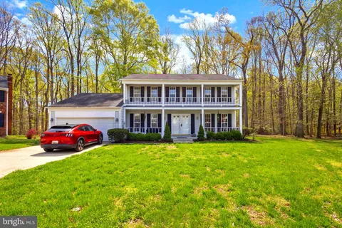 $527,900 | 8604 Valley Drive, Waldorf, MD 20603
