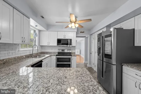 $527,900 | 8604 Valley Drive, Waldorf, MD 20603