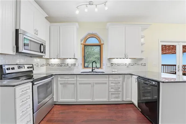 $425,000 | 9000 North Oregon Avenue, Kansas City, MO 64154