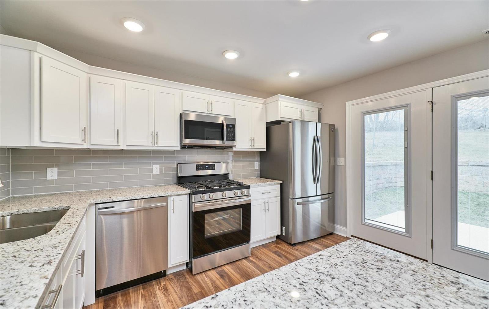 2969 Ridgeway Avenue St. Louis, MO 63114 - Photo 11 of 32 Gallery Image 11